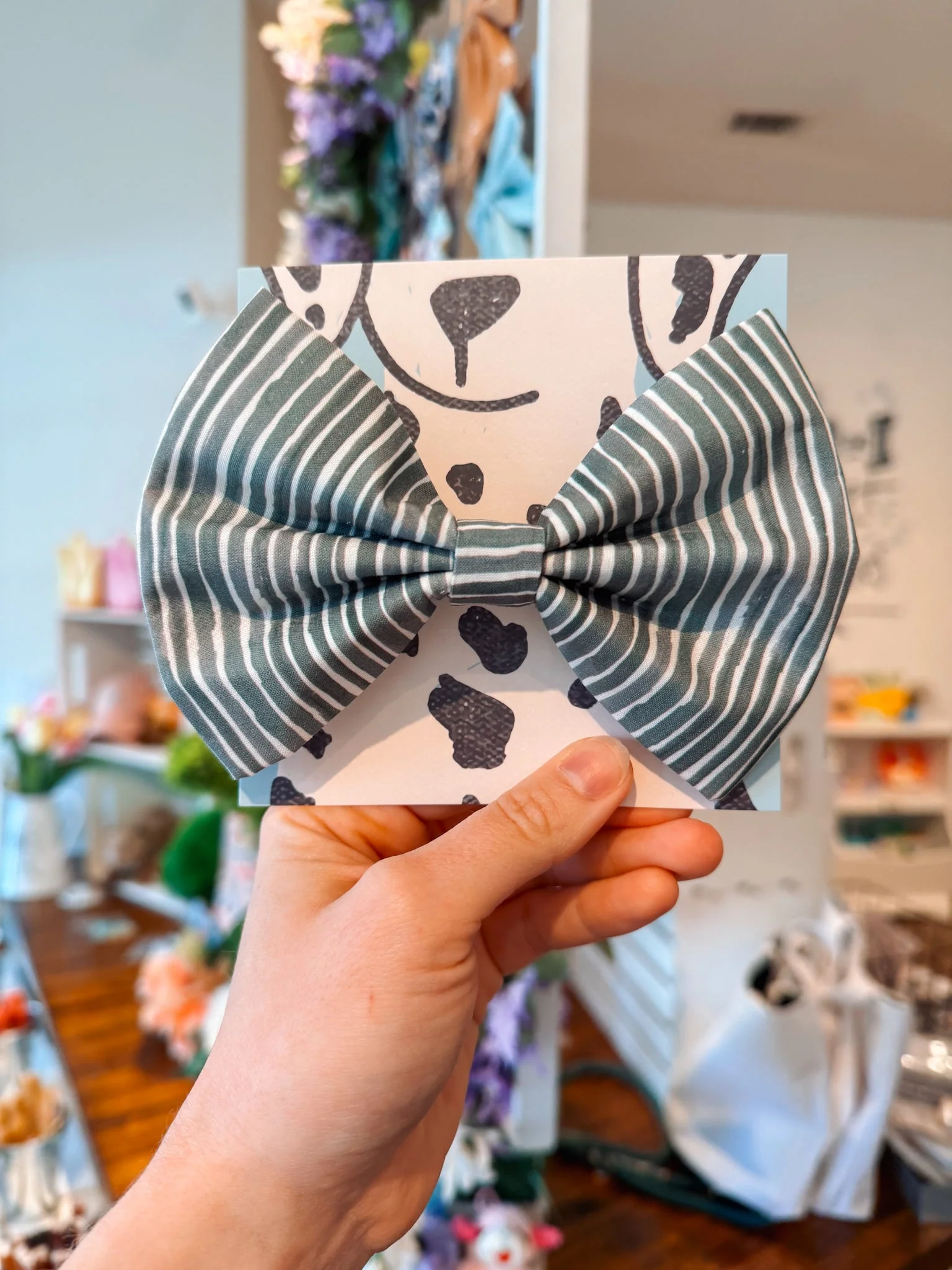 Leafy Bow Tie